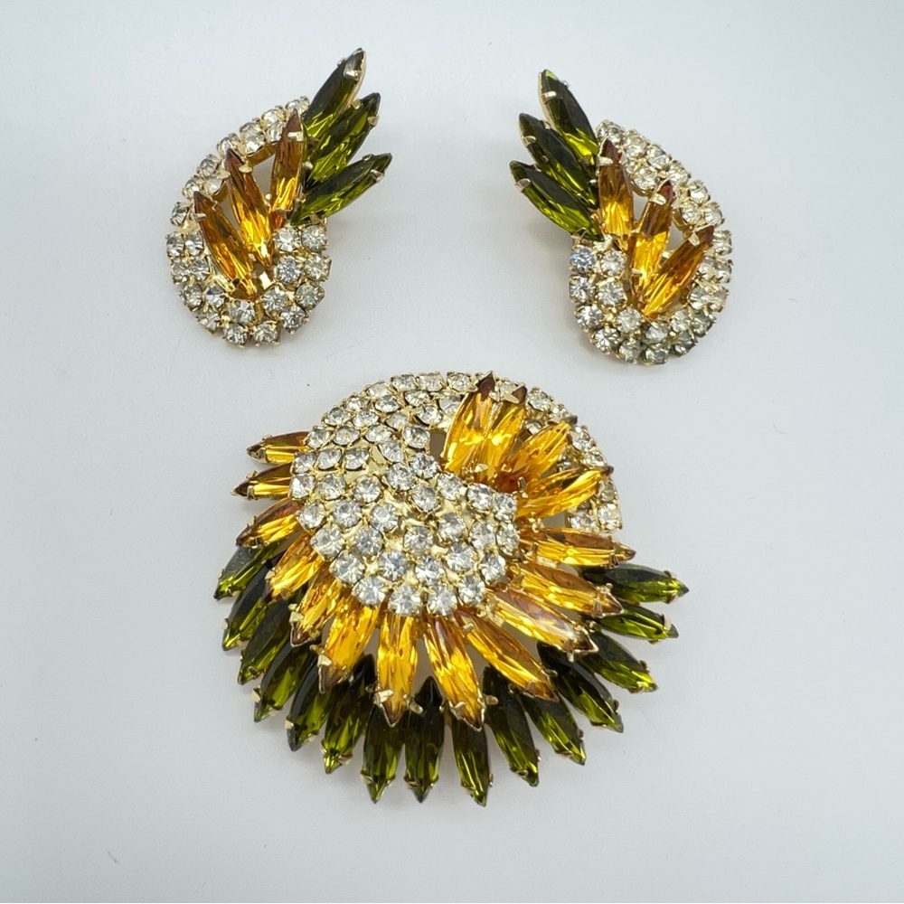 VINTAGE Brooch Set • Amber Green • Gold Tone • Clip Earrings